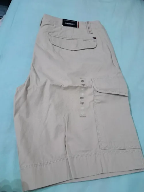 2 Shorts de marque Tommy et Nautica Original