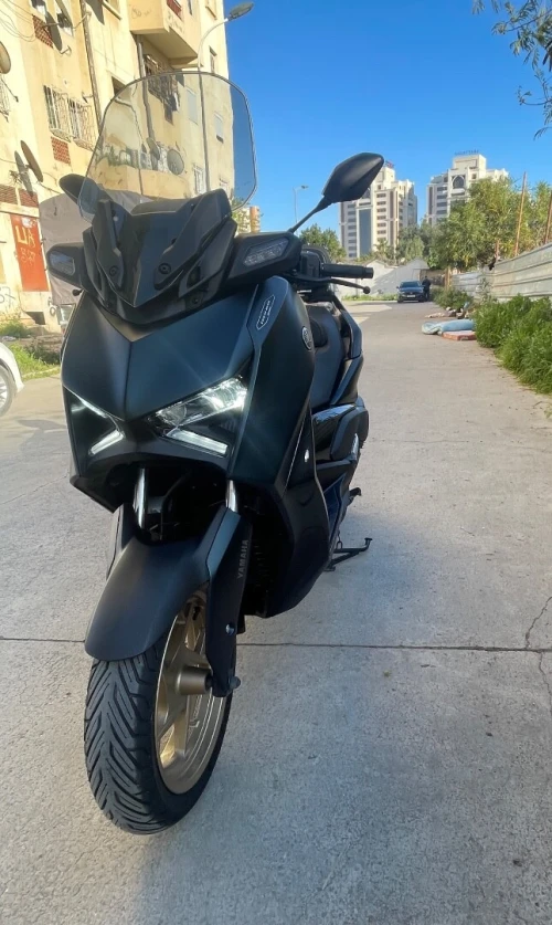 Yamaha Xmax 