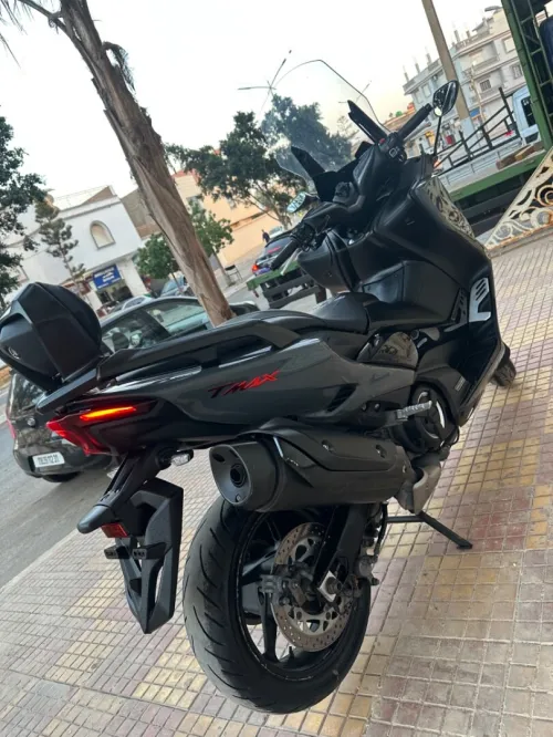 Yamaha T max 2021