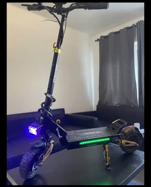 Trottinette Double Moteur 2400W 60 km/h Autonomie 60 km Tout Terrain