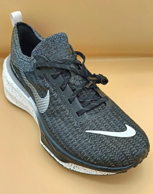 Nike invincible 3 zoom x