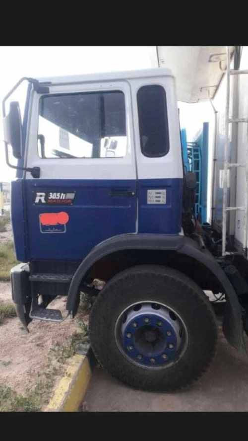 Renault 385- 10 tonnes 1985