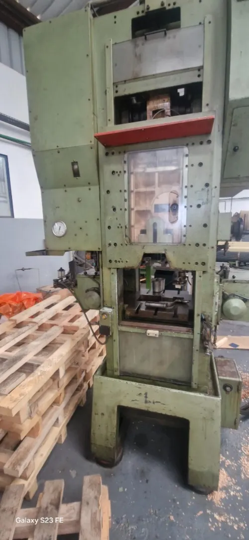 Vend presse 50 Tonnes Excentrique