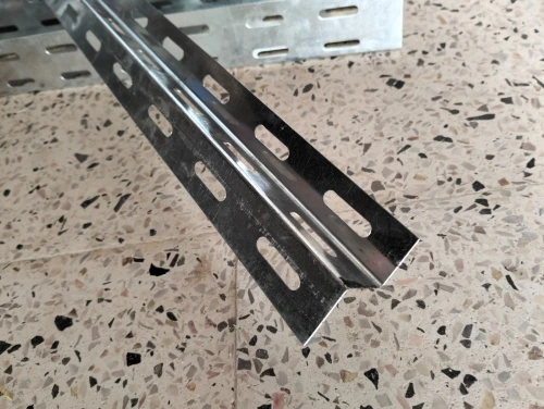 Vente chemin de câble et accessoires de fixation et de suspension, rail, éclisses, boulon, écrou, rondelle, chevilles métallique
