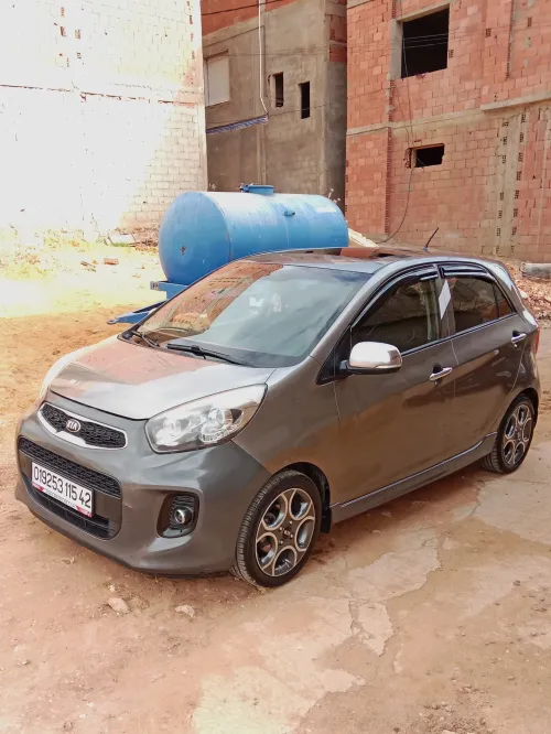 Kia Picanto 2015 robo