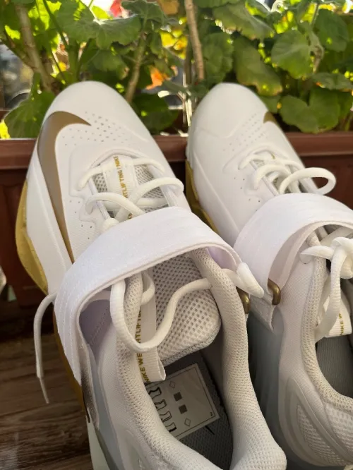 Nike savaleos