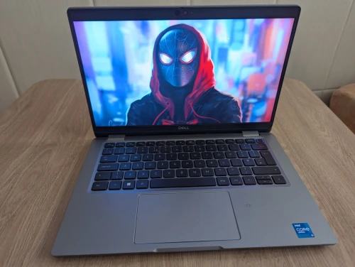 DELL LATITUDE 5320, I5 11-eme Gen, 16GB RAM, 256GB SSD, Ecran 13'' FHD, Clavier QWERTY Lumineux
