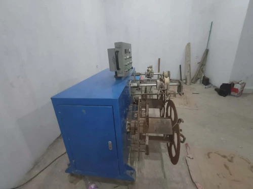 Machine de production gaine à ressort