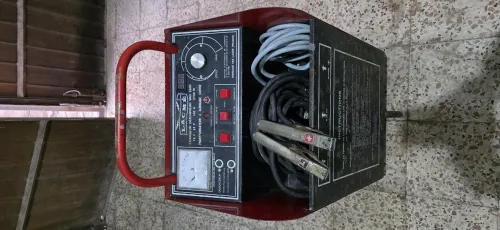 Chargeur batterie boster démarreur 12V 24V