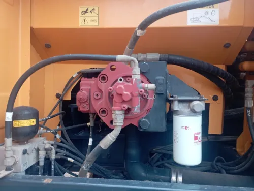 Hyundai Pelle hydraulique sur chenilles 2015