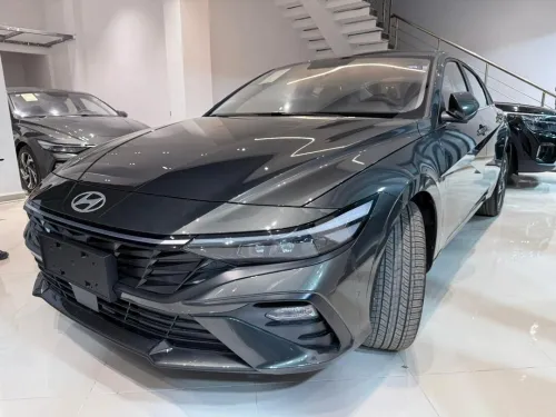 Hyundai Elantra 2025 Luxuri