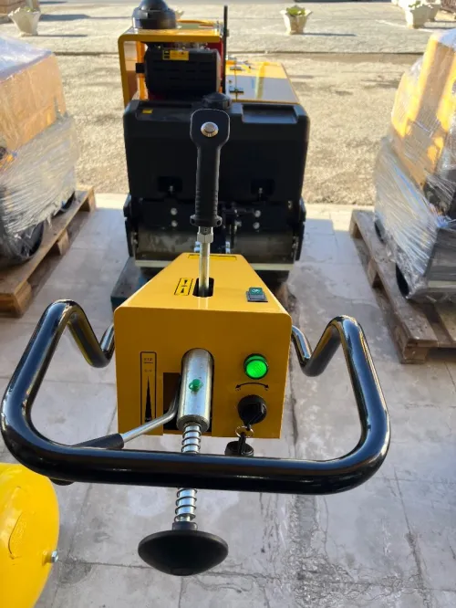 ROULEAU COMPACTEUR A MAIN 2 CYLINDRES / 720KG / SDBM ( BM70 )
