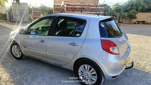 Renault Clio 3 2011 Night and Day