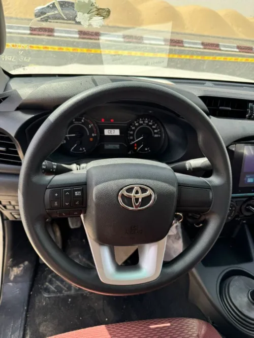 Toyota Revo  2025 