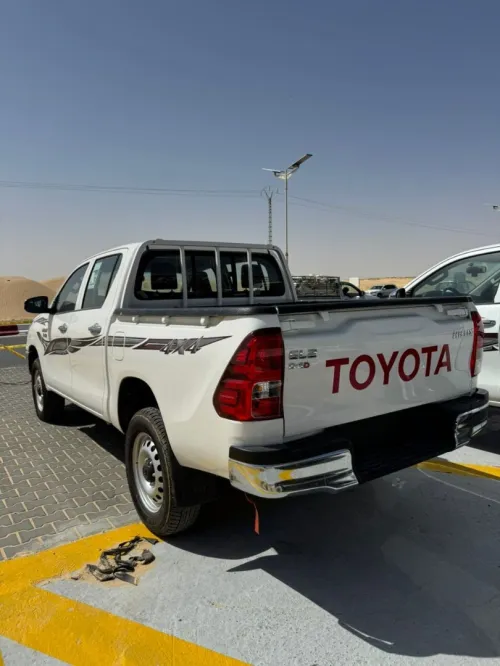 Toyota Revo  2025 