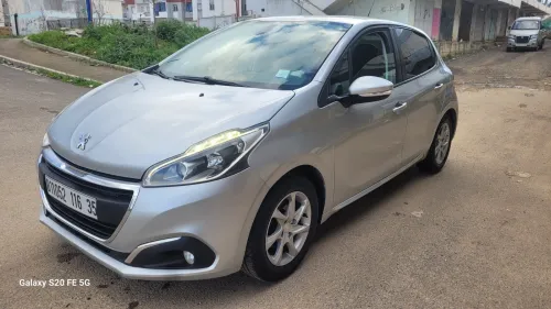 Peugeot 208 2016 Allure Facelift