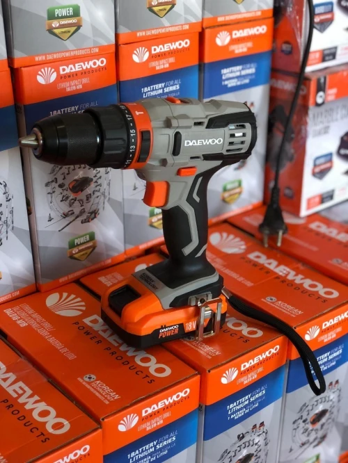 Perceuse à percussion au lithium 18V deux Batteries par DAEWOO