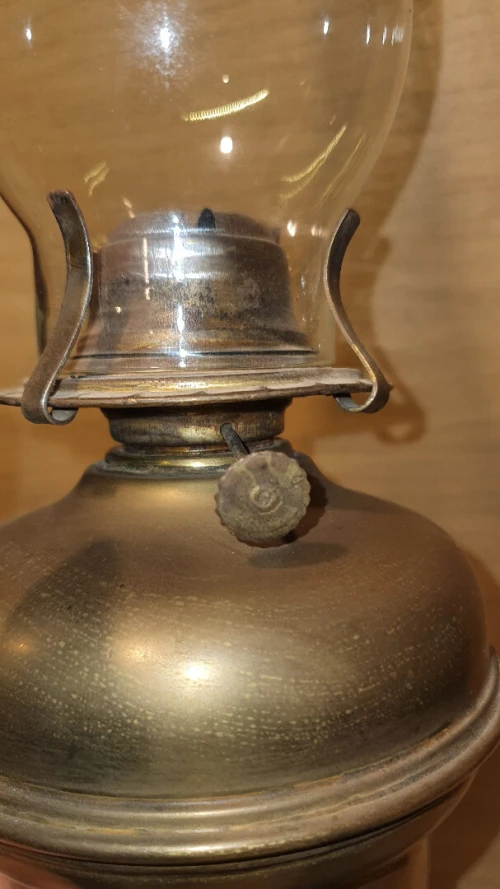 Lampe à pétrole Kinké en cuivre / Laiton
