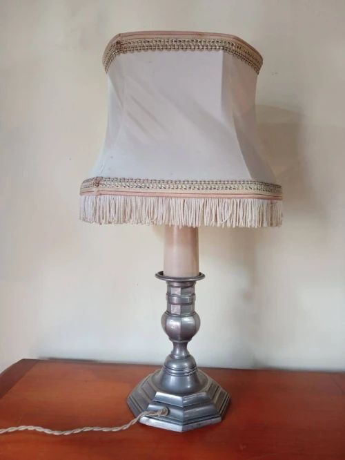 Ancienne lampe en etain avec abat jour  