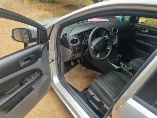 Ford Focus 5 portes 2010 Focus 5 portes