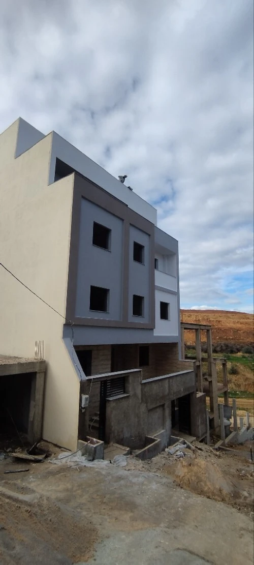 Monocoche façade