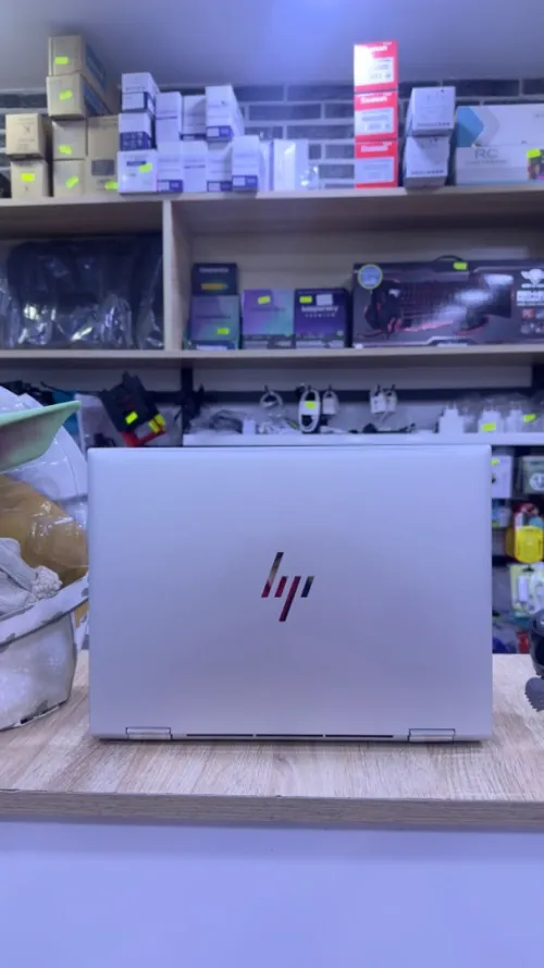 HP ELITEBOOK X360 830 G10 2in1 I7-1365U (13eme) 32GB 256GB
