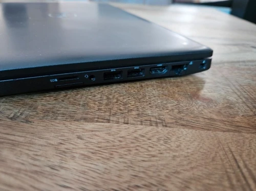 DELL latitude 5400 I5 8em 256G SSD 8G ram