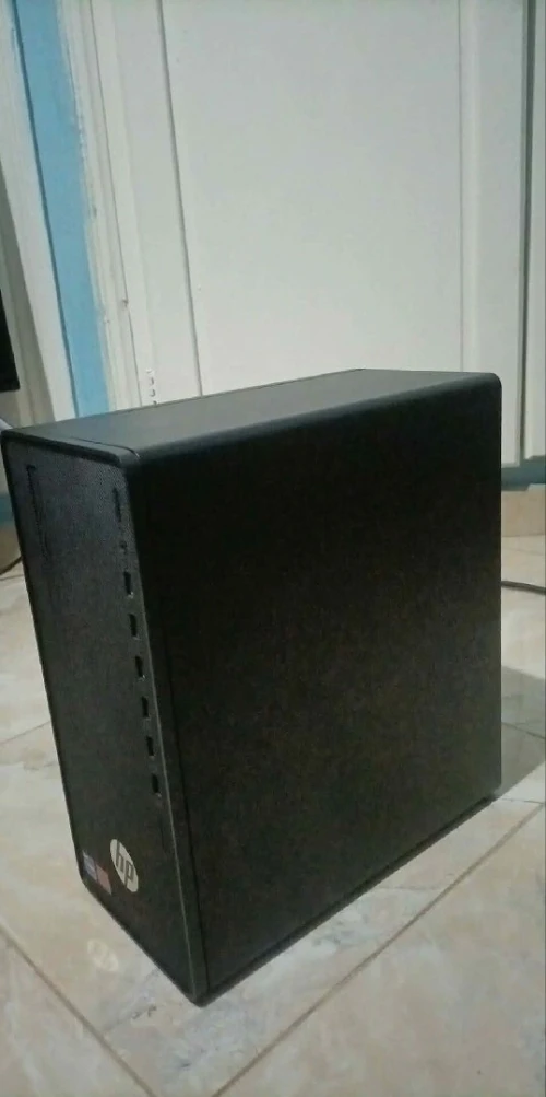 Desktops hp g4 290 i7 10400 ssd 256 8 gb ram écran 21 AOC État 10/10
