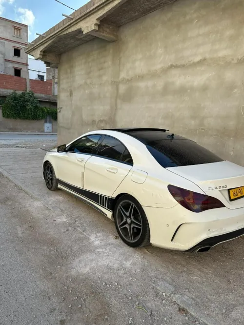 Mercedes CLA 2015 Coupé Exclusif + AMG 