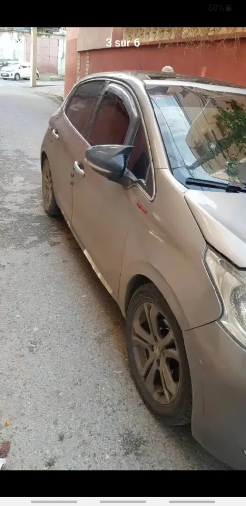 Peugeot 208 2014 Allure