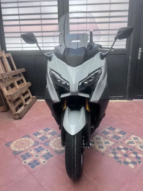 Yamaha Tmax tech max 2025