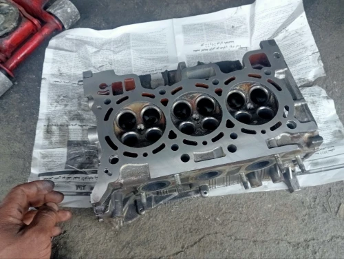 Culasse nissan Micra K13