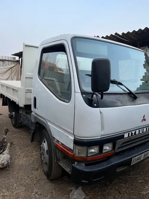 Mitsubishi Canter 2004