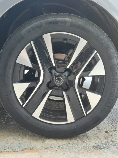Peugeot 208 2024 Allure Pack
