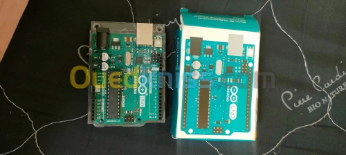 A vendre carte Arduino uno