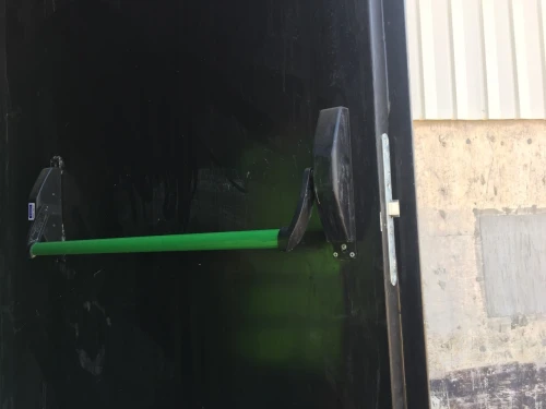 PORTE COUPE FEU /  ISSUE DE SECOUR ANTI PANIQUE