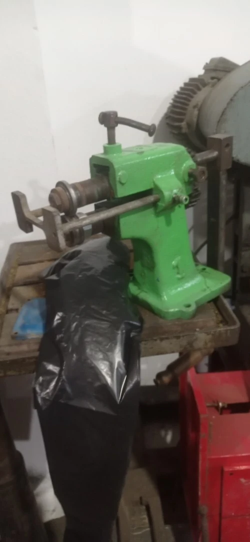 Plieuse rouleuse bordeuse de tole machine