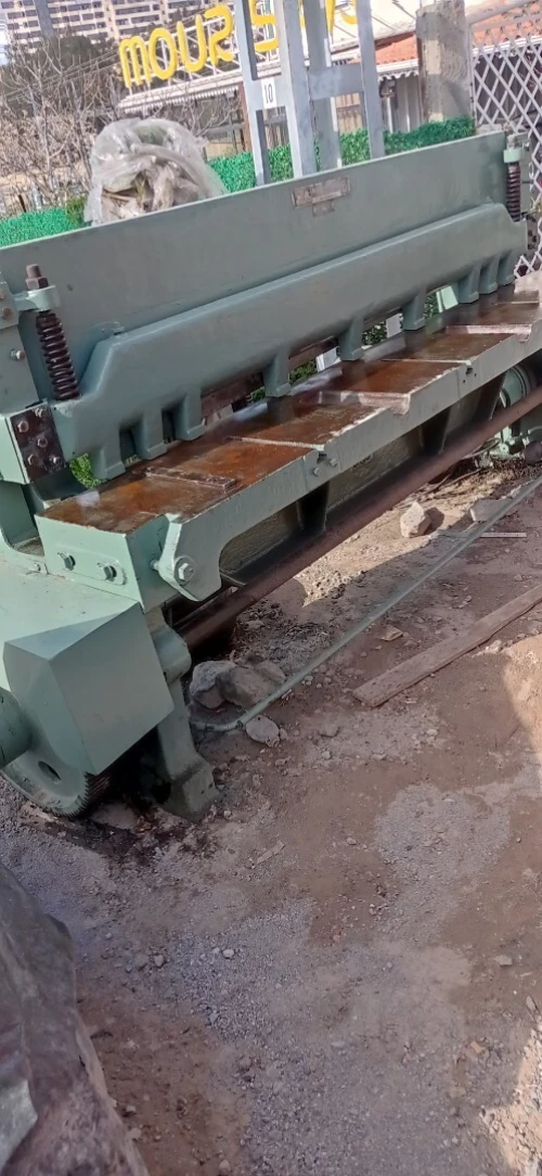Soudeuse par point cisaille guillotine tole