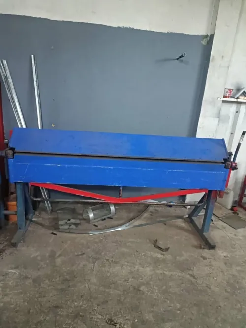 Plieuse cisaille guillotine bordeuse rouleuse soudeuse