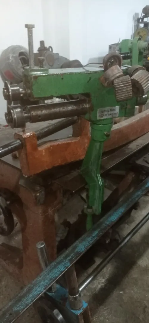 Plieuse rouleuse bordeuse de tole machine