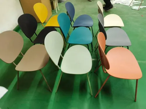 Chaise Ovale