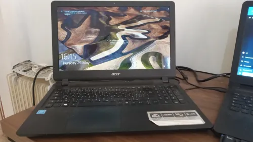pc acer aspire ES1-533