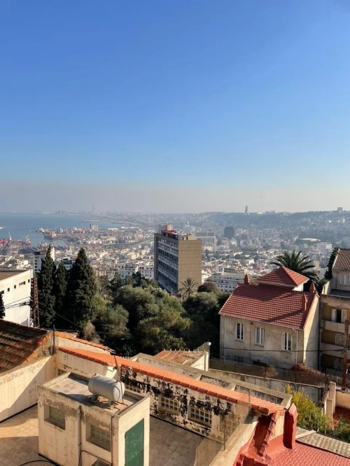 Cherche achat Appartement F7 Alger Alger centre