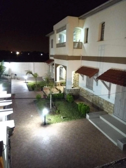 Cherche location Appartement F10 Alger Alger centre