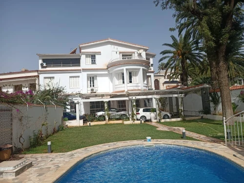 Cherche location Villa Alger Ben aknoun