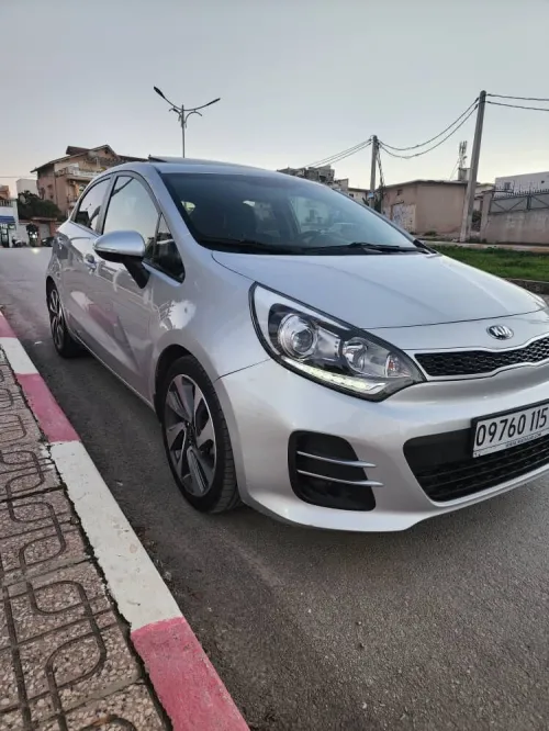 Kia Rio 5 portes 2015 Pop Facelift 