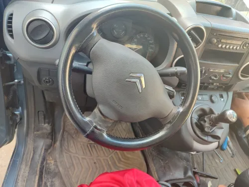 Réparation airbag. 
