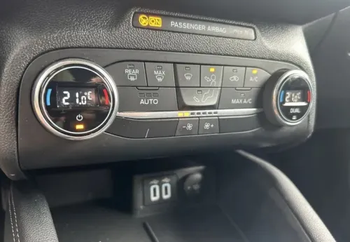 Ford Focus 5 portes 2022 Titanium