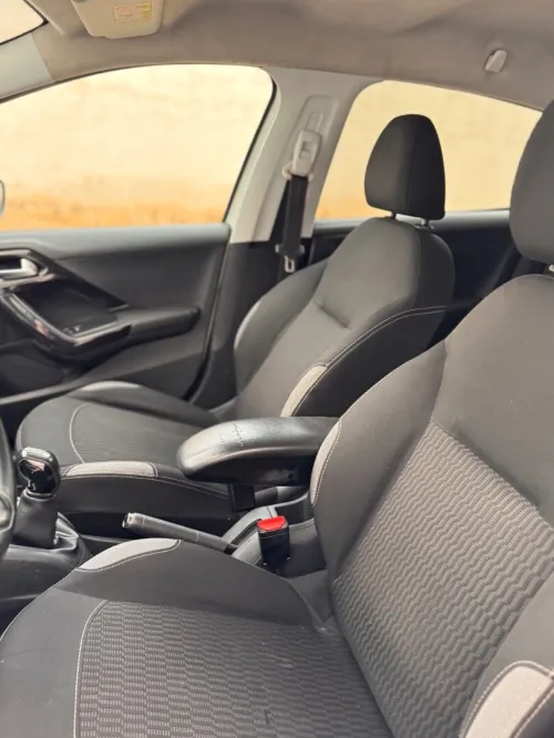 Peugeot 208 2016 Active Facelift