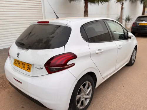 Peugeot 208 2016 Active Facelift